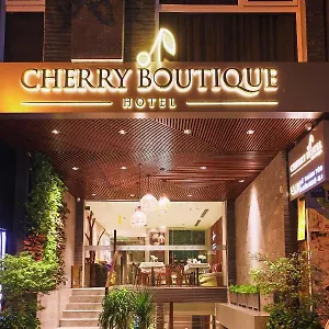 Cherry Boutique *** ホーチミン市