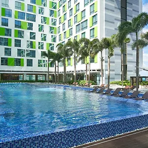 Hotel & Saigon Airport By Ihg