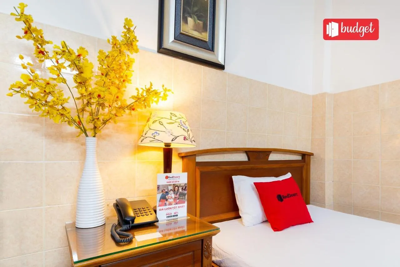 **  Reddoorz Huynh Gia Hotel Nguyen Cuu Van Ho Chi Minh City Vietnam