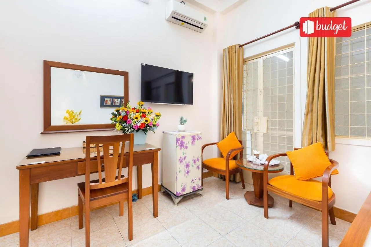 **  Reddoorz Huynh Gia Hotel Nguyen Cuu Van Ho Chi Minh City Vietnam